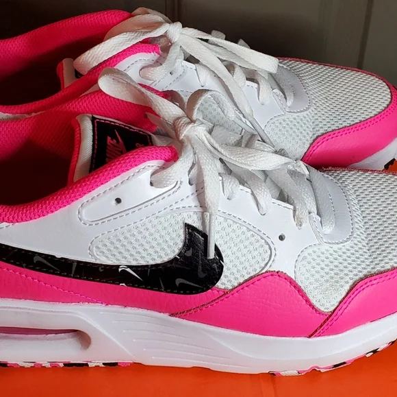 Women's Nike Air Max Bella 5 Training Shoe/Size 9.5M/Pink,White,Black - Picture 2 of 6